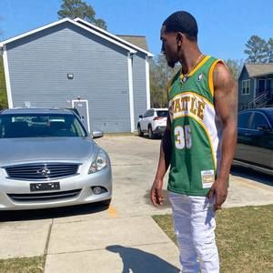 Meet your Posher, Johnathan